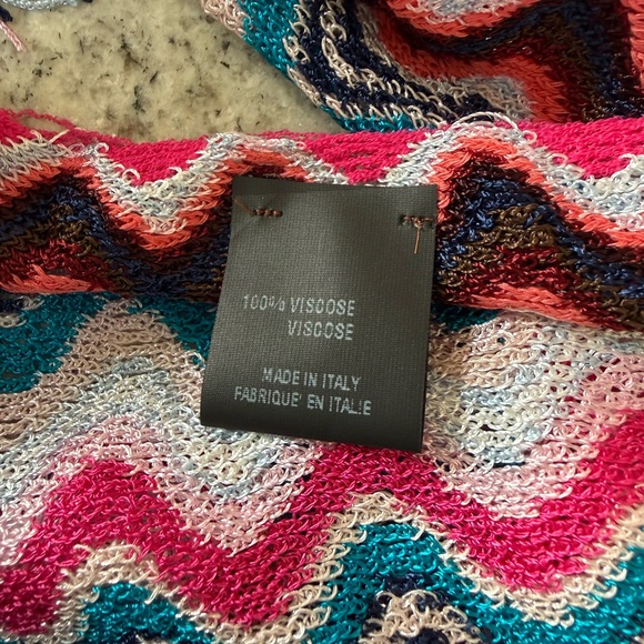 MISSONI Luxury Scarf – Made in Italy - Picture 8 of 8